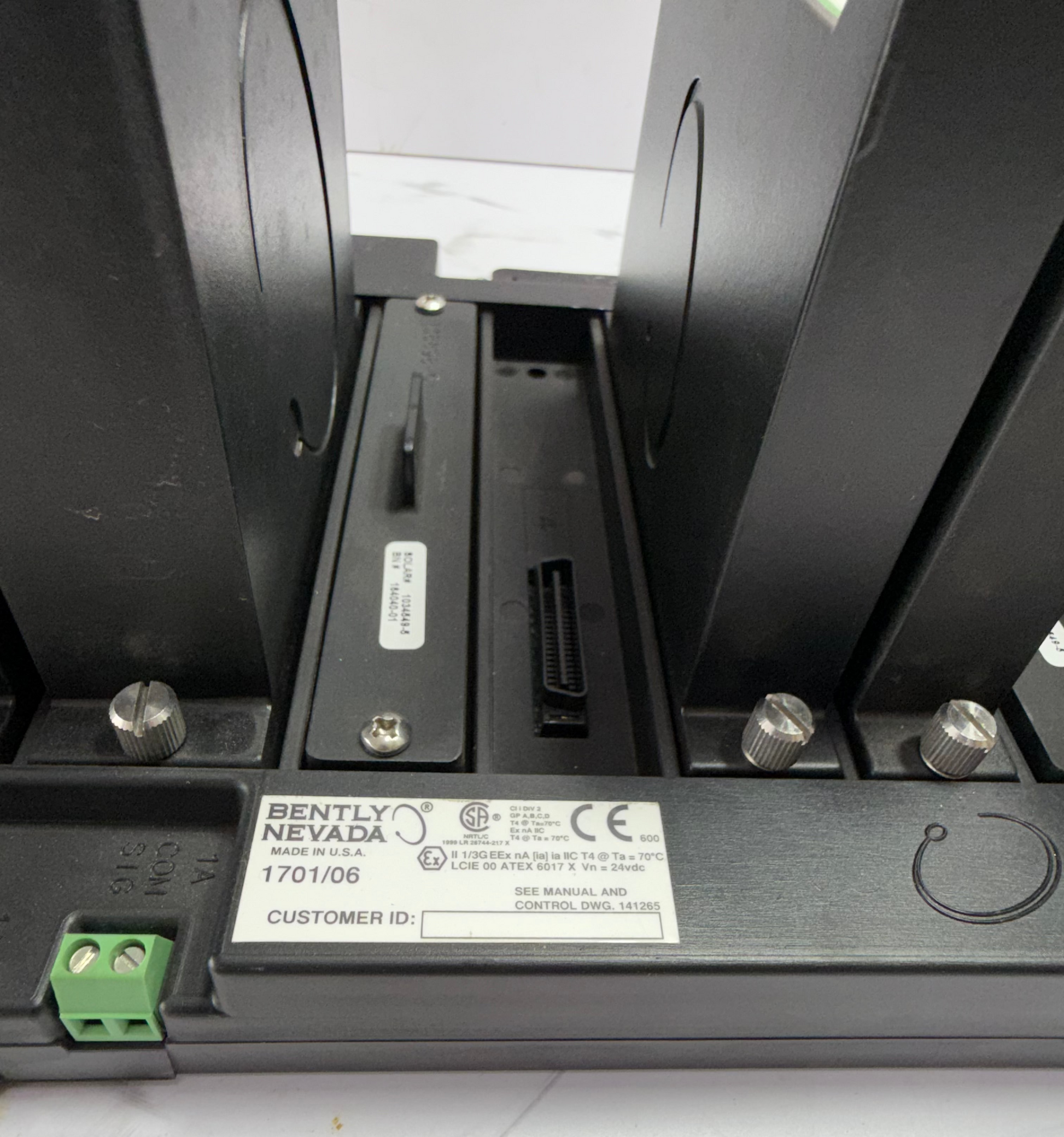 BENTLY NEVADA 1701/06 FIELDMONITEOR PLC SET 1701/06 ISOLATER TERMINAL BASE